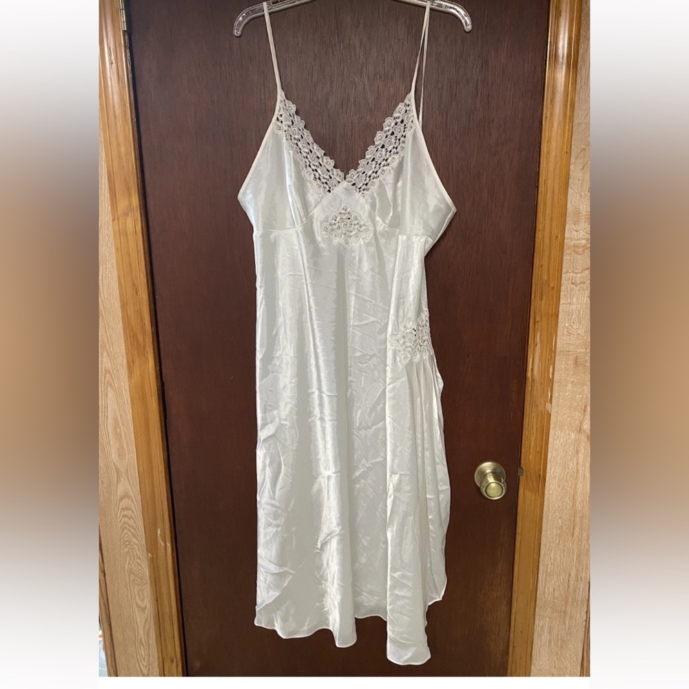 Delicates White Nightgown Lingerie Bridal Sz 1X